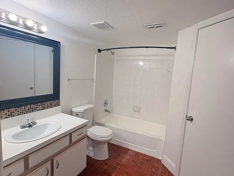 2202 Key West Ct #626 — Photo 8