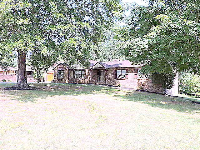 1st image of 213 Preston Pl