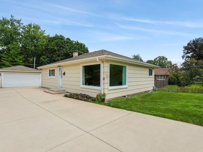 1215 W Roosevelt Rd, Wheaton, IL, 60187