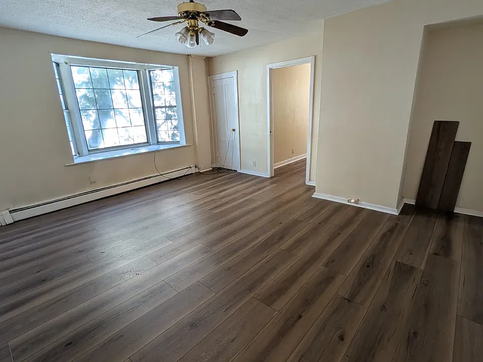 81 Sylvan Ave #11