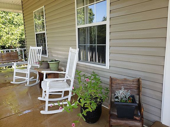 4th image of 312 Belle Terre Dr