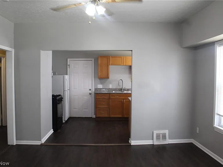 8410 Garfield Blvd — Photo 5