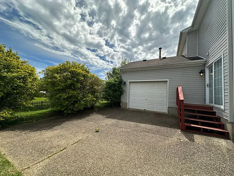 3929 Pinoak View Ct — Photo 27