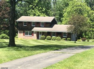2150 Milford Warren Glen Rd, Bloomsbury, NJ 08804
