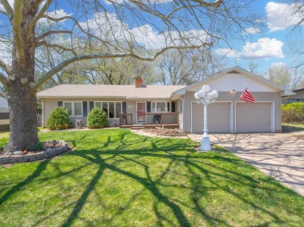 1121 Douglas Rd, El Dorado, KS 67042