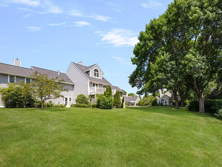 223 Corey Ln — Photo 31