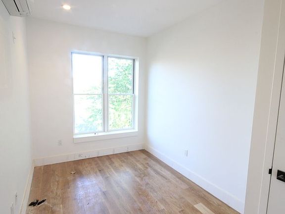 3rd image of 1144 Dekalb Ave APT 2F