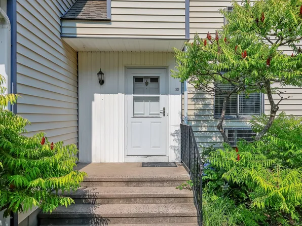 16 Donna Drive APT 35, Norwalk, CT 06854