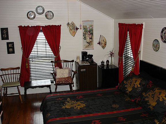 Shanghai Guest Room