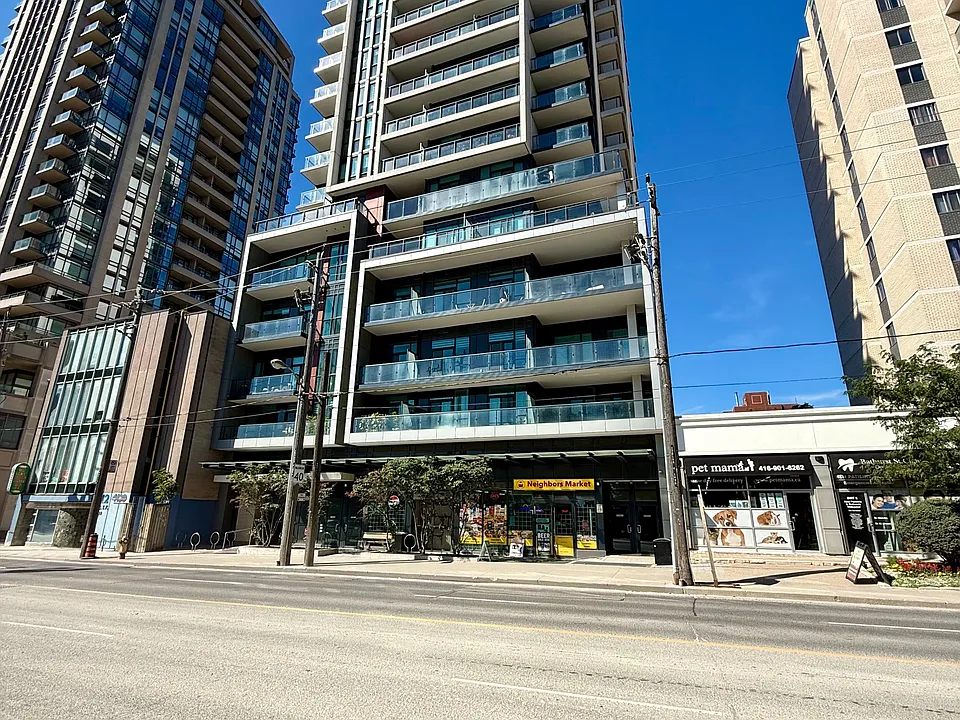 1486 Bathurst St #403