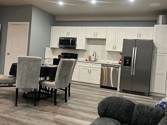 3rd image of 4820 Bethany Pl