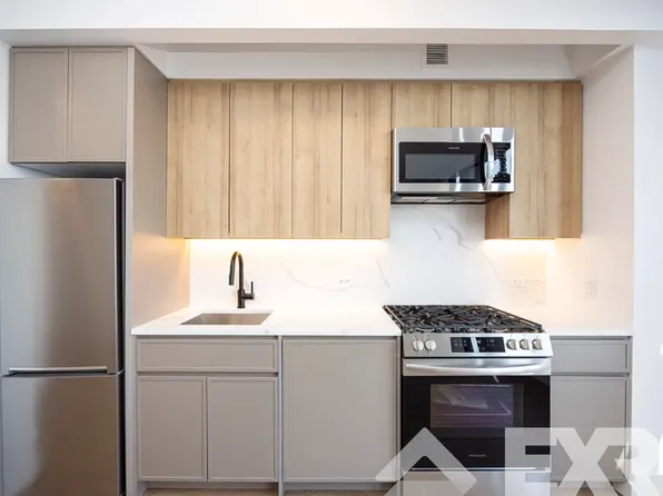 2230 Cropsey Avenue image 4 of 63