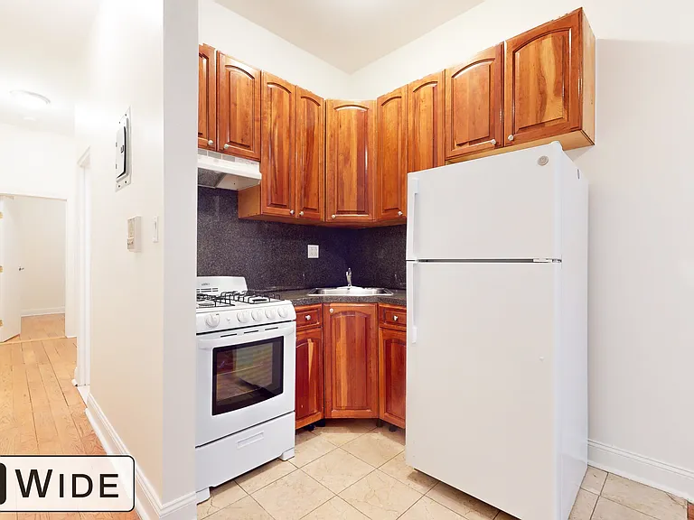 211 W 80th St #1C — Photo 3