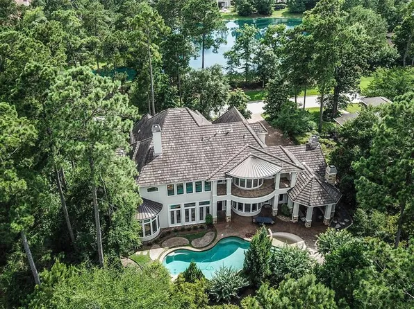 14 N Palmiera Cir, Spring, TX 77382