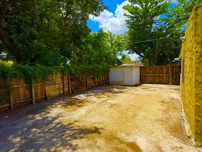 1340 Peri St — Photo 8