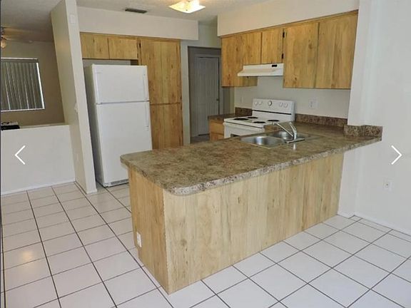 3rd image of 7225 Clearwater Dr