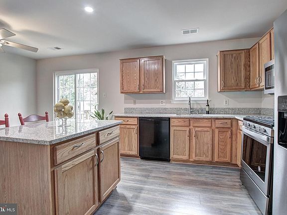 3rd image of 9622 Franklin Woods Pl