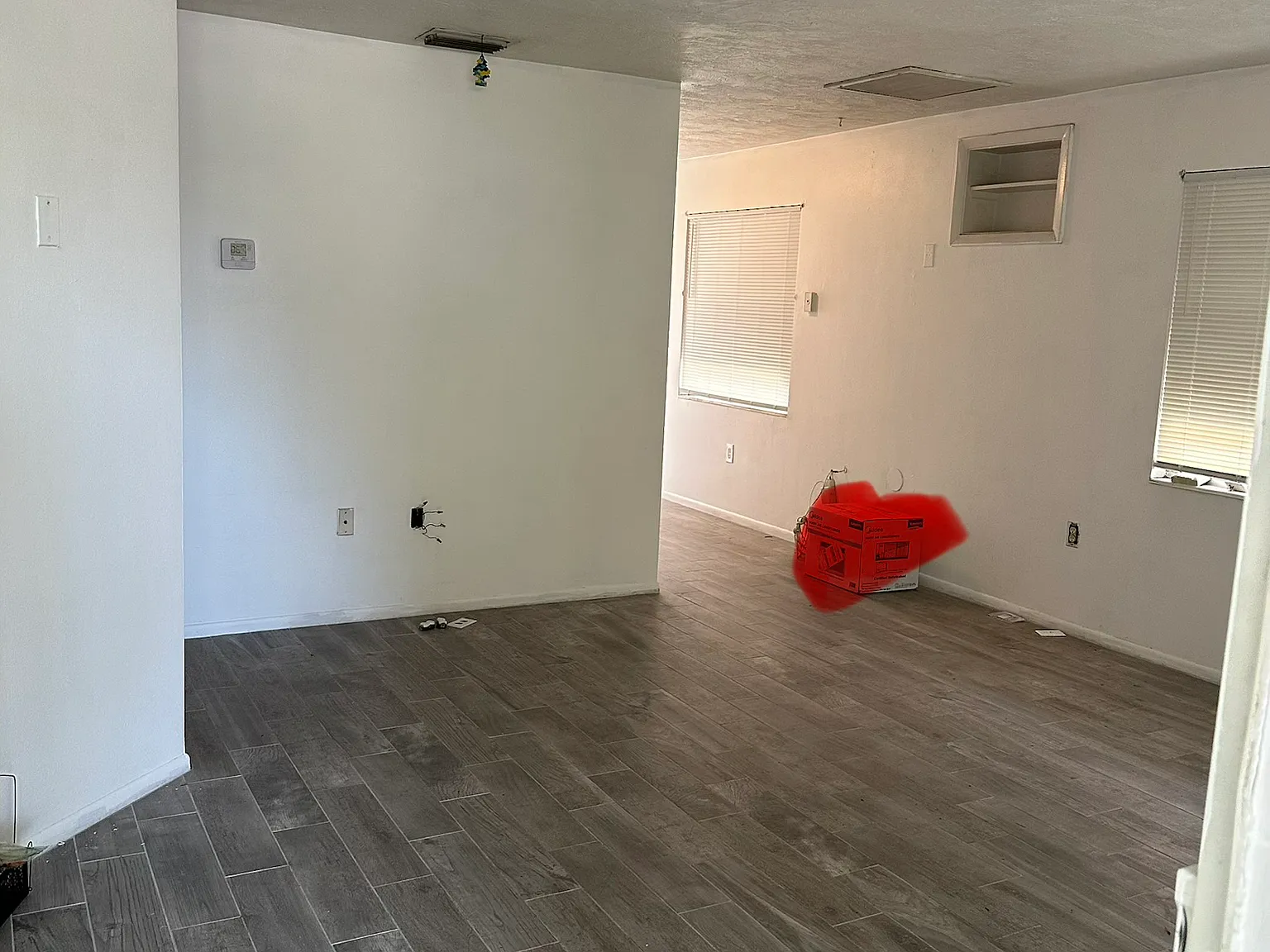 2 bed, 740 sqft, $1,600 — Photo 3