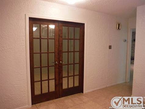 3rd image of 6914 Forest Way St