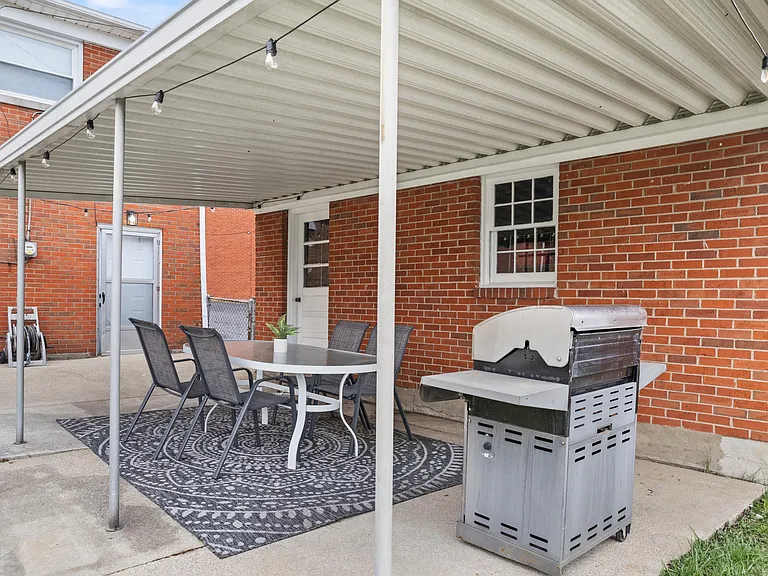 1706 Cameron Ct — Photo 51