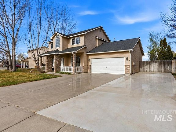 2nd image of 650 Teton Dr