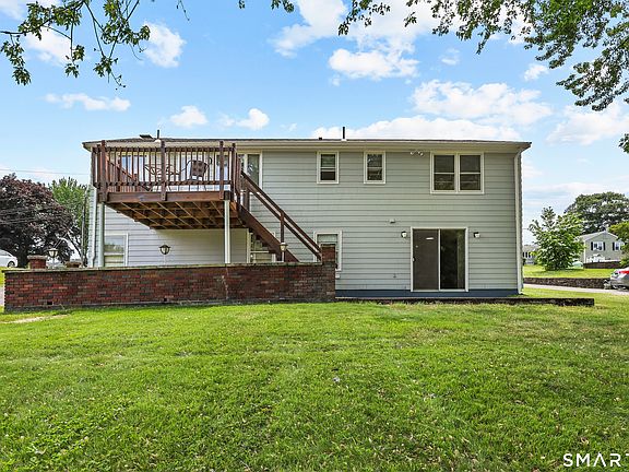 3rd image of 61 Hollister Drive