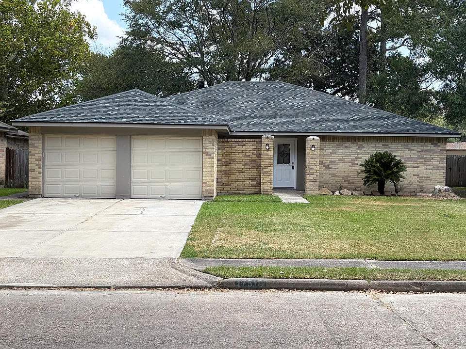 17518 Mallet St