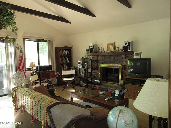 2nd image of 120 Stateway Dr