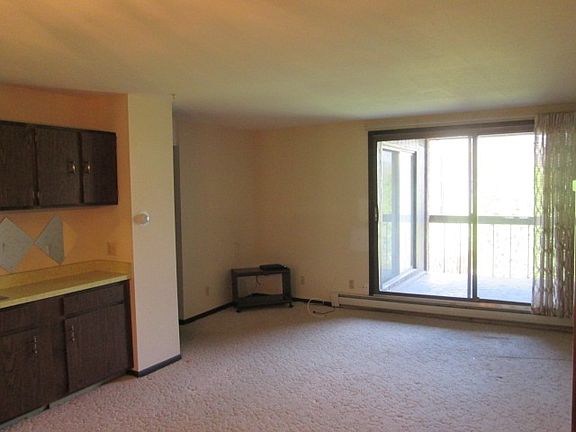 3rd image of 2929 Sunnyside Dr APT C245