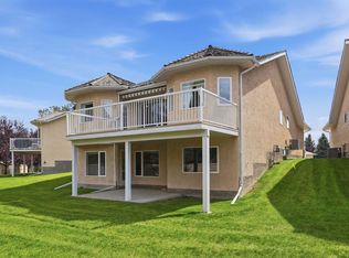 112 S Shannon Rd SW, Calgary, AB T2Y 3W7