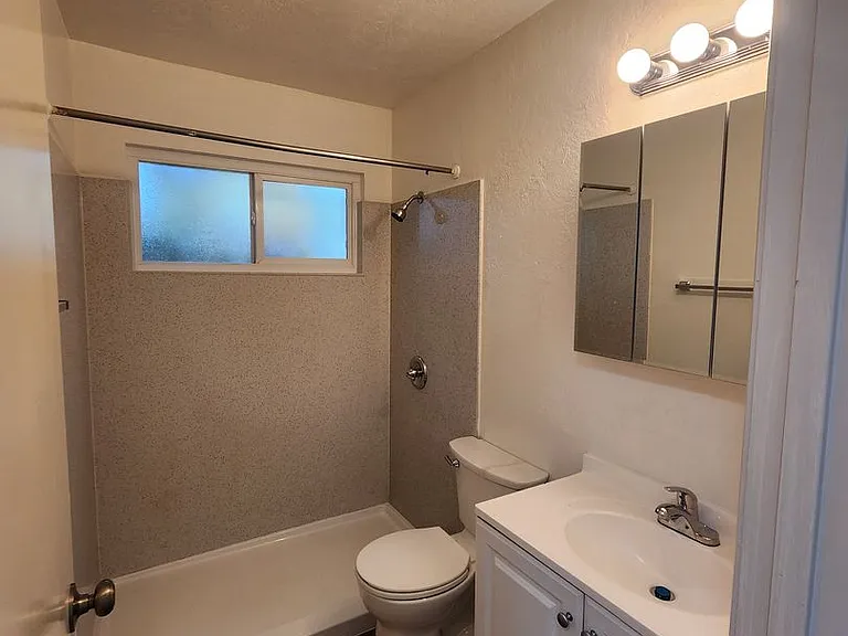 289 - 1895 San Vincente — Photo 13