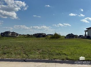 5105 Macleod Dr, Manhattan, KS 66503