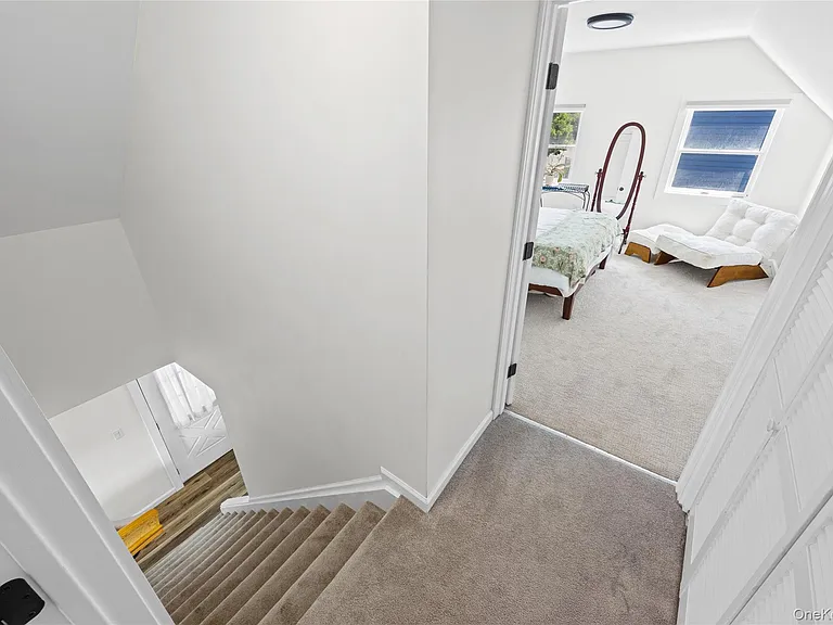 68 Crescent Ln — Photo 26