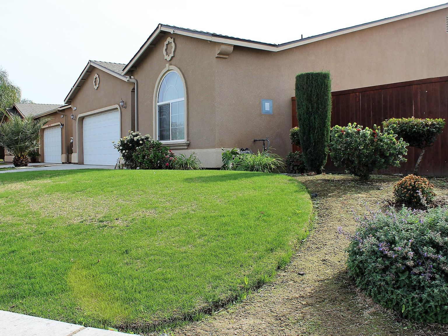 13151 Jasmine Ave, Parlier, CA 93648 Zillow