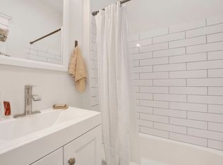 1006 W Dakin St, Chicago, IL 60613