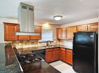 73 S Waxberry Rd, Spring, TX 77381