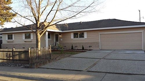 3rd image of 1760 59th Ave