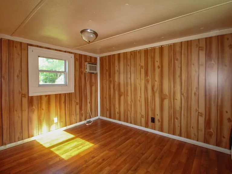 10 Simpson Rd — Photo 8