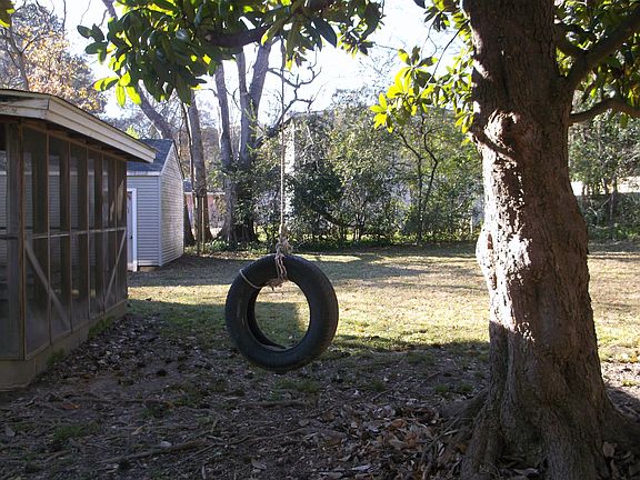 5th image of 1412 Evans St