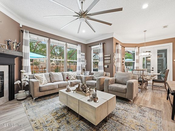 3rd image of 11443 CHASE MEADOWS Drive N