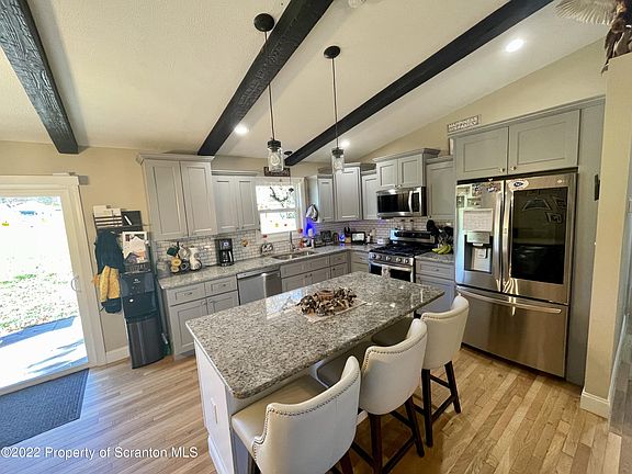 5th image of 10 Lee Ann Ln