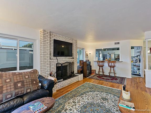 5th image of 8590 Pinecrest Ave
