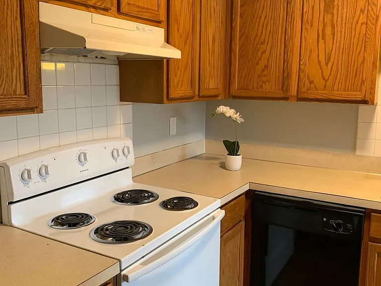 ES2275 -Eagle Rock Apartments — Photo 47