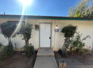 354 N L St #5, Dinuba, CA 93618