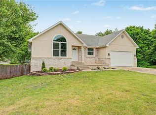 812 Cedar Ln, Prairie Grove, AR 72753