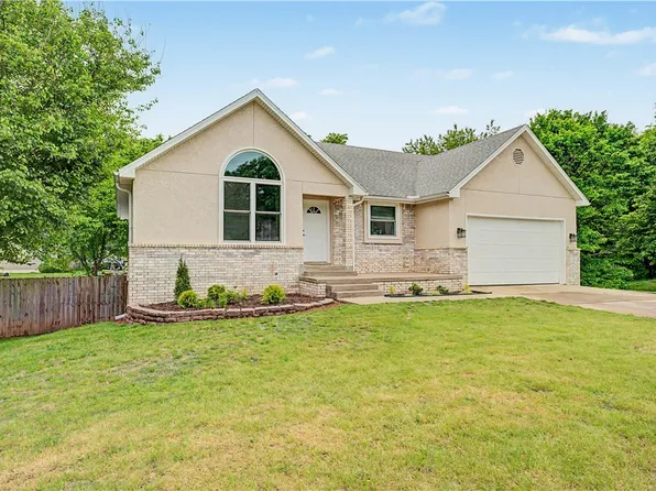 812 Cedar Ln, Prairie Grove, AR 72753