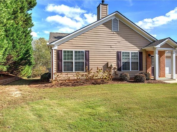 580 Camry Cir, Dallas, GA 30157