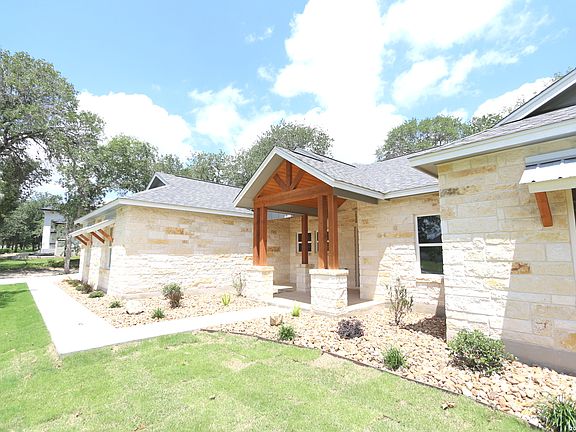 3rd image of 200 Cibolo Way