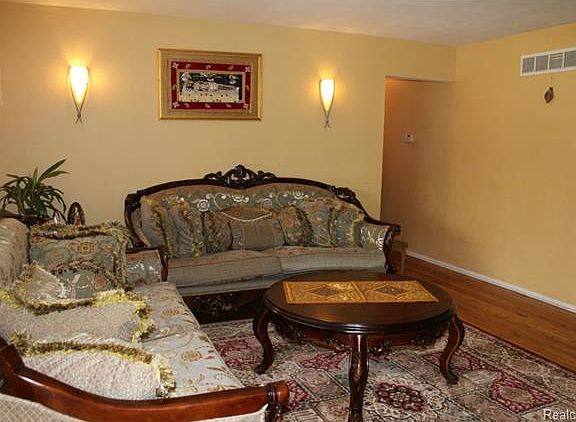 2nd image of 27650 Westcott Crescent Cir