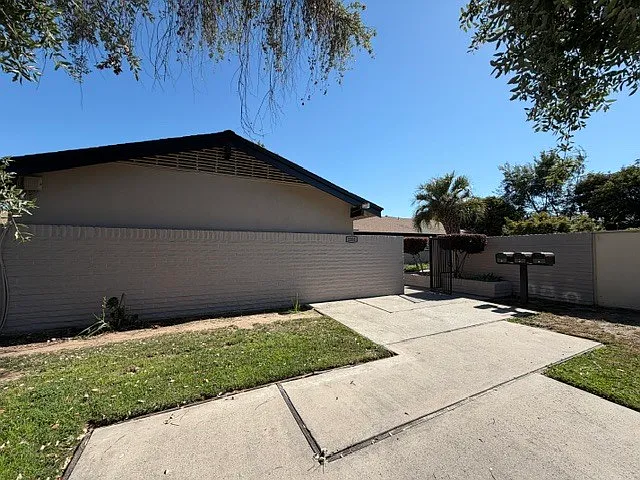 2201 San Lucas Ct #A-B